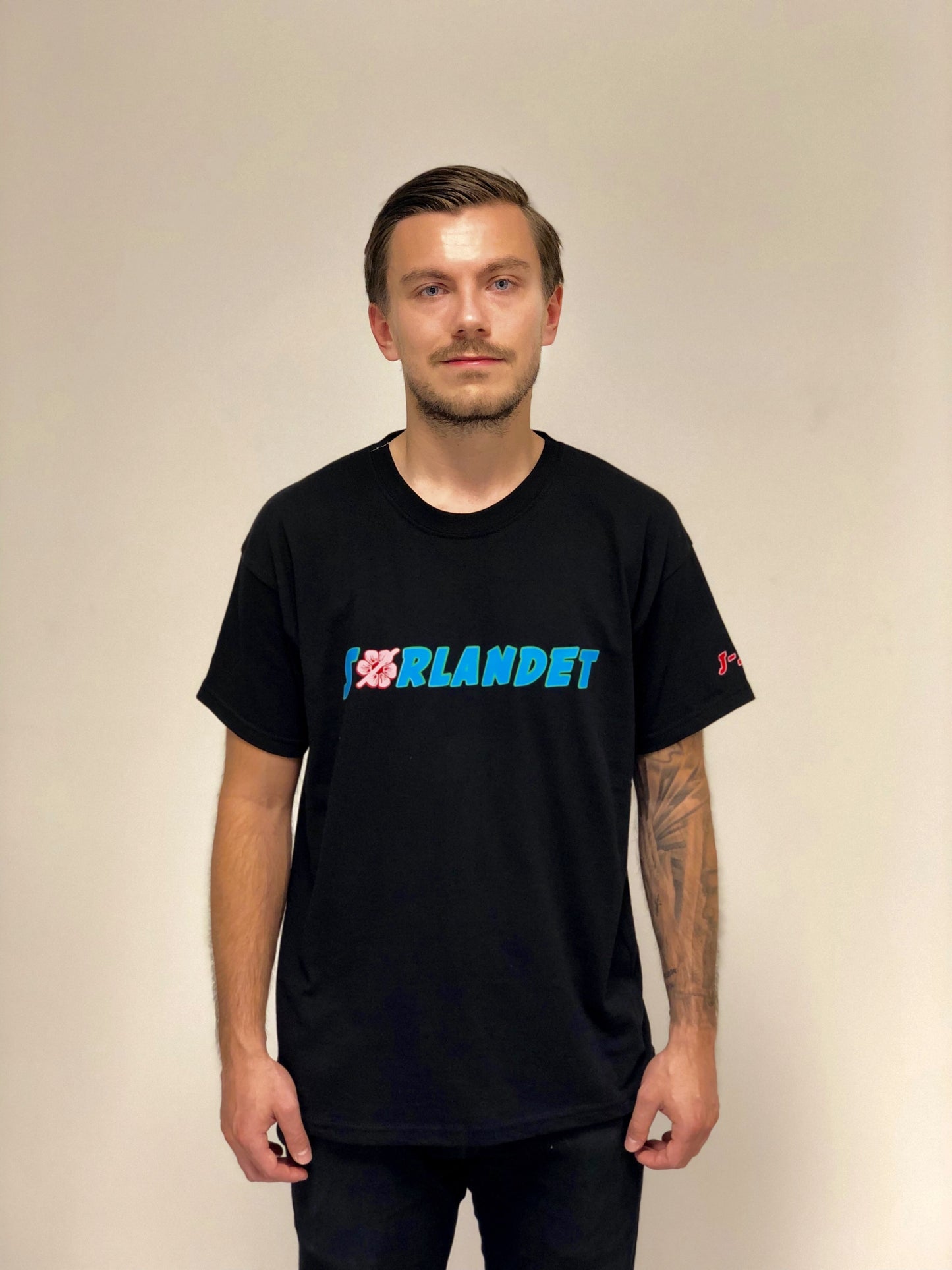 SØRLANDET Sort T-Skjorte